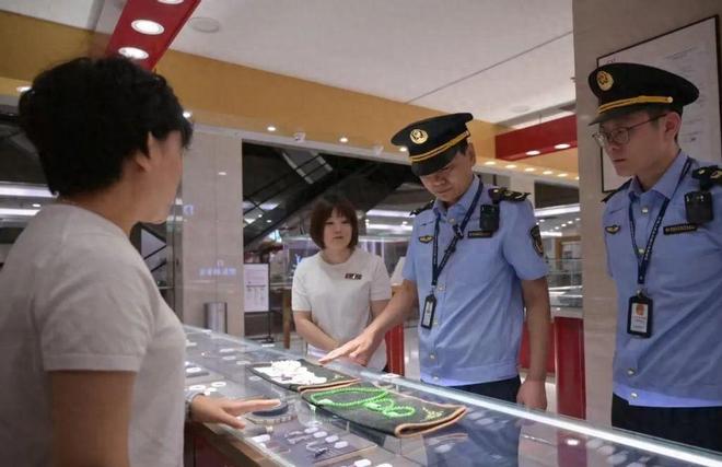 柴怼怼怂了跟于东来称兄道弟恳求撤诉电子pg游戏人民网为胖东来撑腰后(图7)
