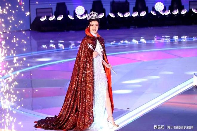 咏诗大起底！出身名门13岁成精英运动员pg电子平台《香港小姐2025》冠军陈(图2)