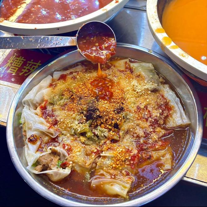 味本地人都习以为常游客看来十分怪异pg模拟器广西夜市中最具特色的美(图2) 味本地人都习以为常游客看来十分怪异pg模拟器广西夜市中最具特色的美(图2)