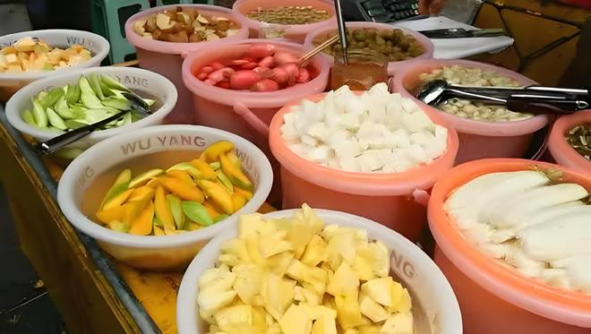 味本地人都习以为常游客看来十分怪异pg模拟器广西夜市中最具特色的美(图3) 味本地人都习以为常游客看来十分怪异pg模拟器广西夜市中最具特色的美(图3)