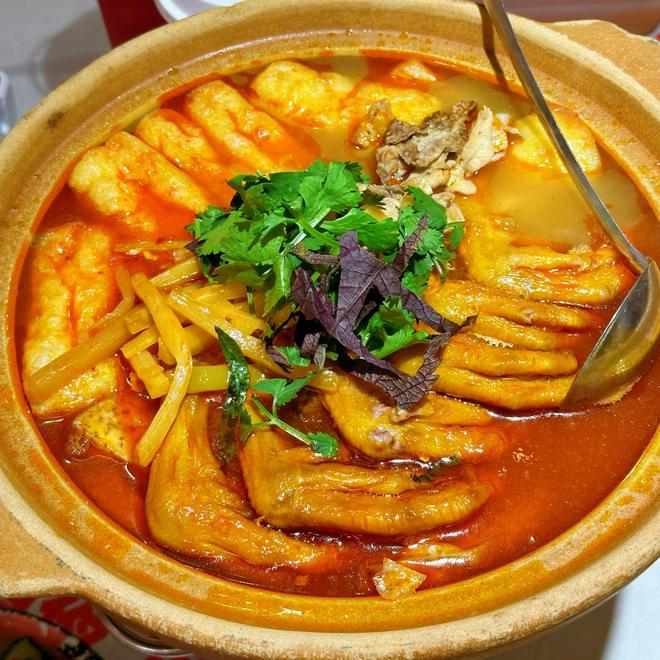 味本地人都习以为常游客看来十分怪异pg模拟器广西夜市中最具特色的美(图9)