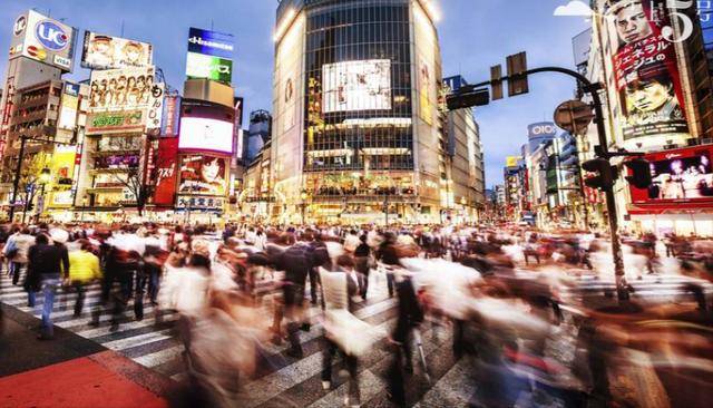 回国后直呼：感觉自己受到了 “欺骗”！pg电子模拟器美国女孩来中国游玩七天(图4)