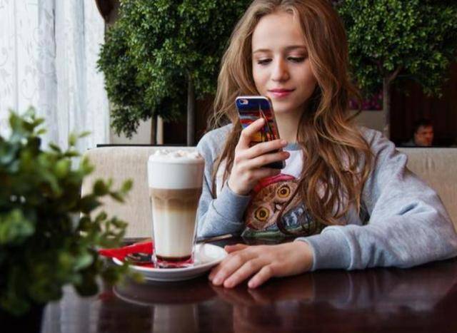 回国后直呼：感觉自己受到了 “欺骗”！pg电子模拟器美国女孩来中国游玩七天(图9)